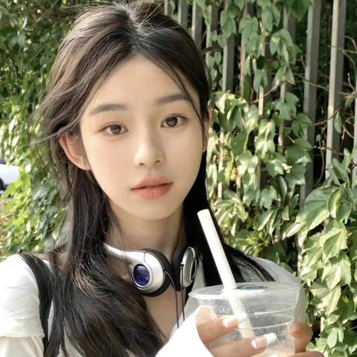 真千金她只谋权，不谋爱